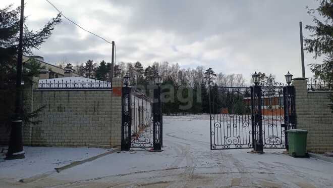 Продается участок за 270 000 000 ₽