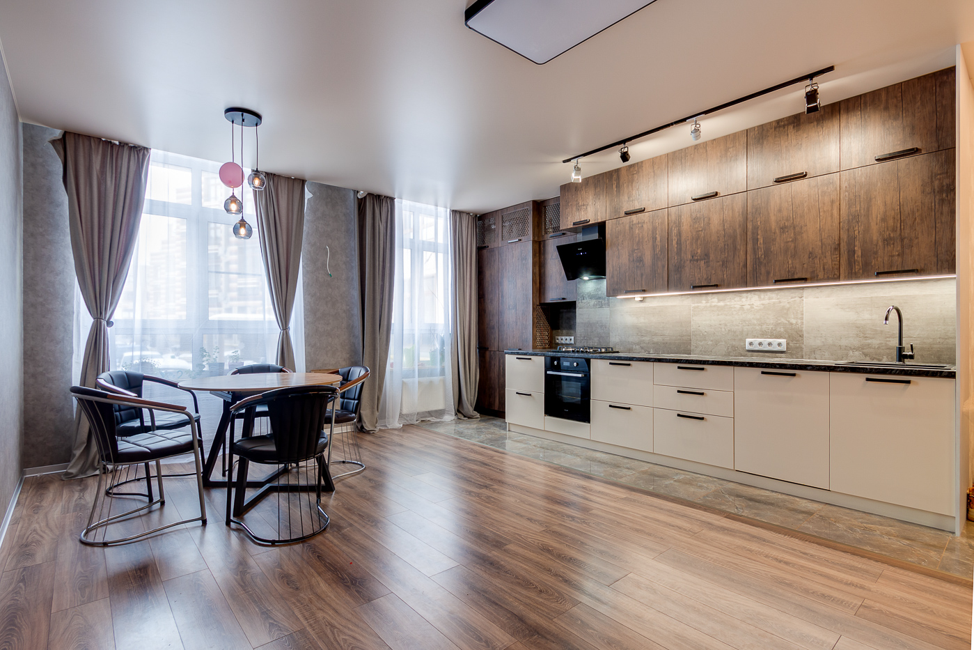 3 комн. квартира, 81.3 м², 1 этаж  (из 4)