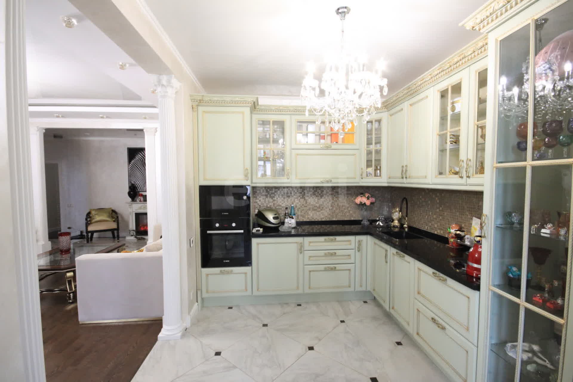 3 комн. квартира, 97.6 м², 2 этаж 