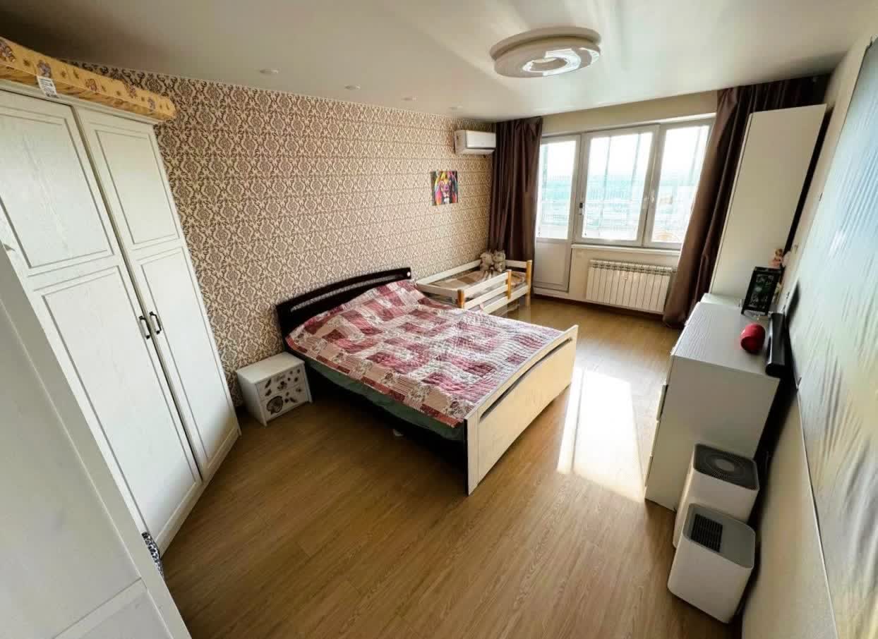 3 комн. квартира, 75.9 м², 17 этаж 