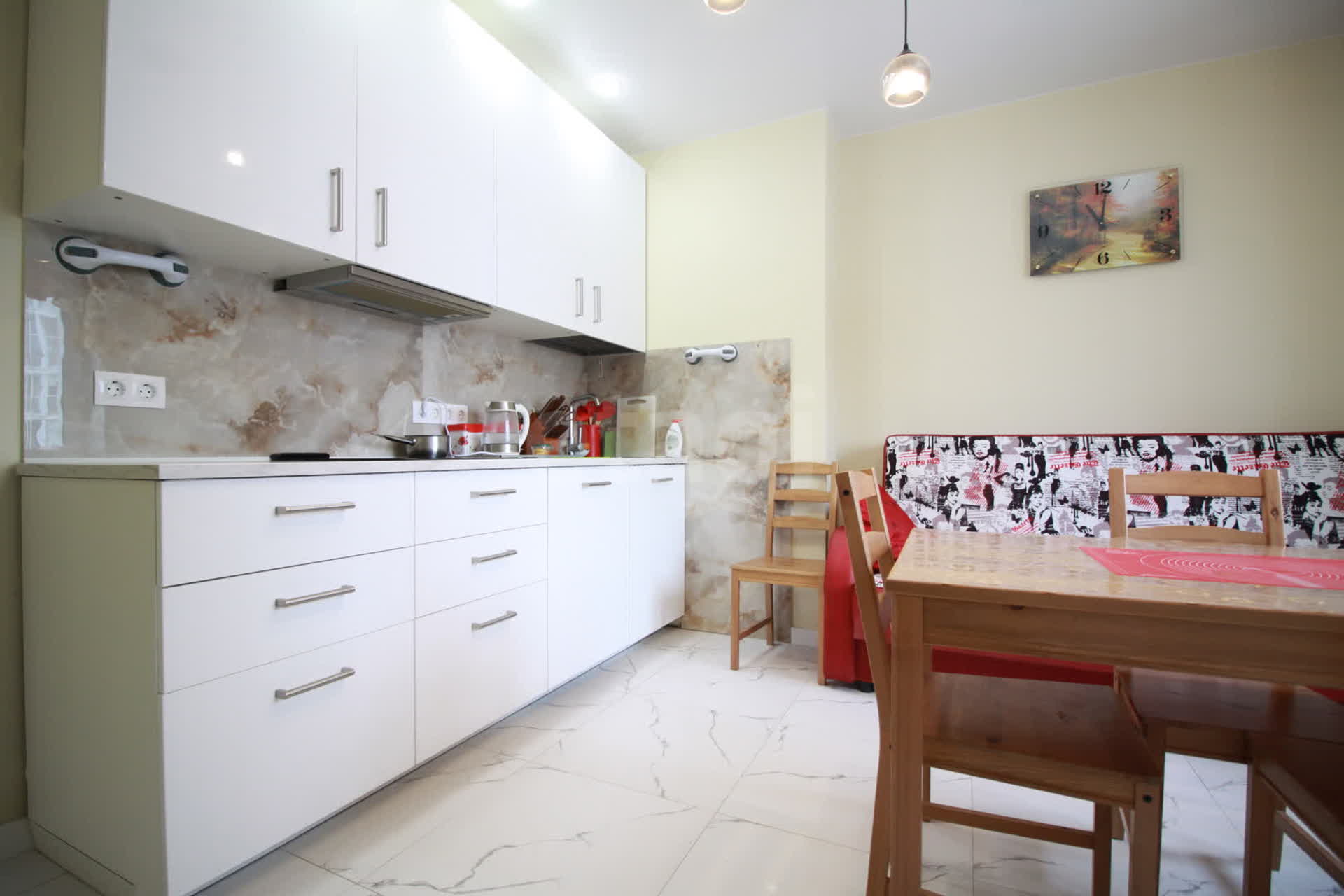 2 комн. квартира, 70.8 м², 8 этаж 