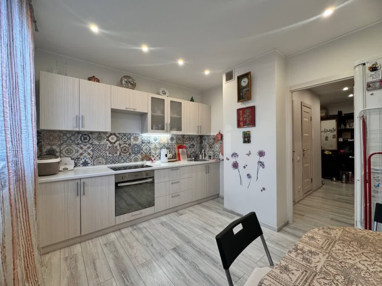 2 комн. квартира, 56.1 м², 16 этаж 