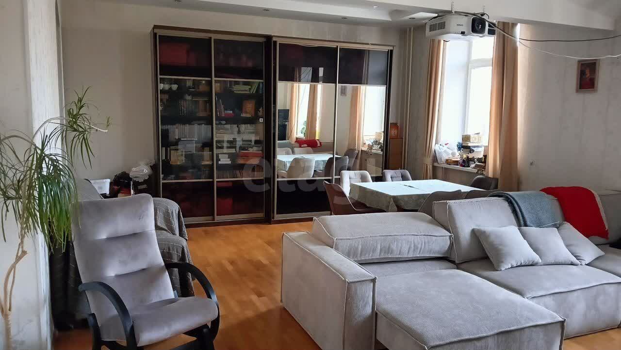 5 комн. квартира, 155 м², 4 этаж 