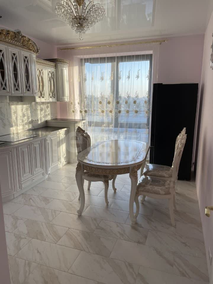 2 комн. квартира, 68.8 м², 21 этаж 