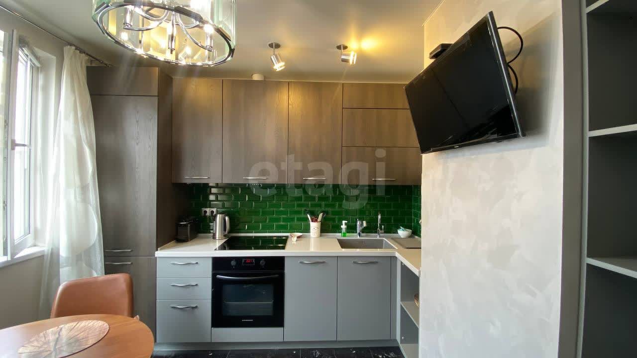 2 комн. квартира, 58 м², 13 этаж 