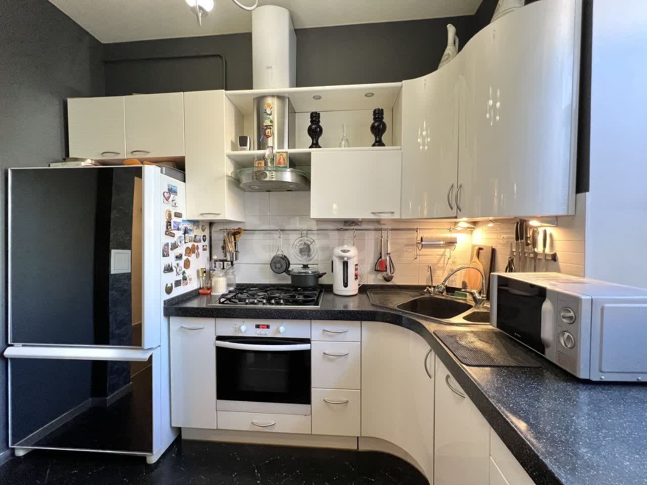 5 комн. квартира, 98 м², 1 этаж 