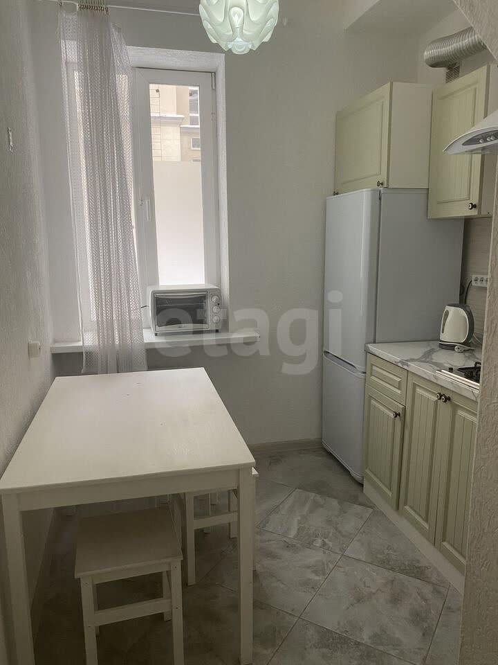 3 комн. квартира, 65 м², 1 этаж 