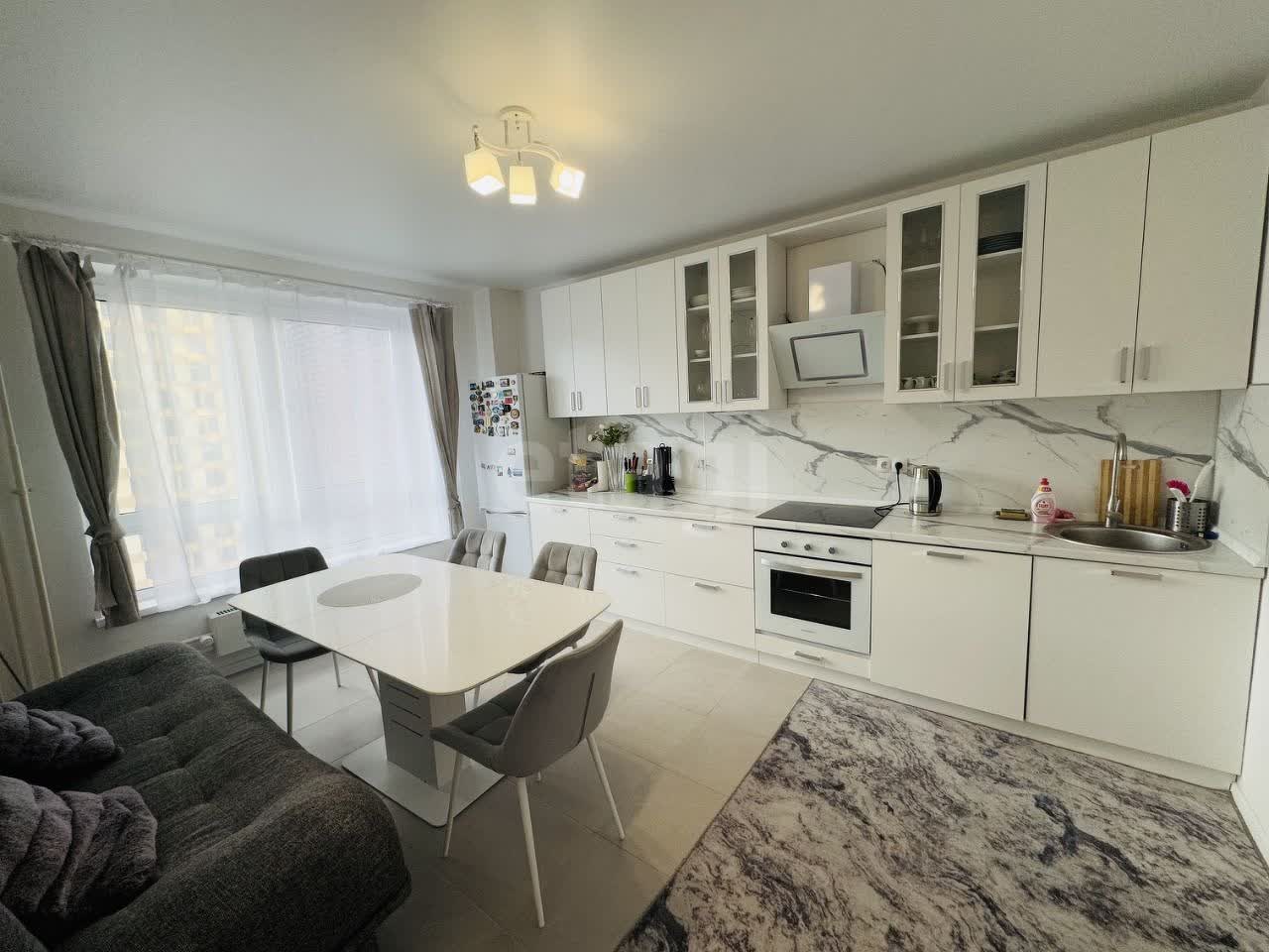 3 комн. квартира, 96.2 м², 12 этаж 