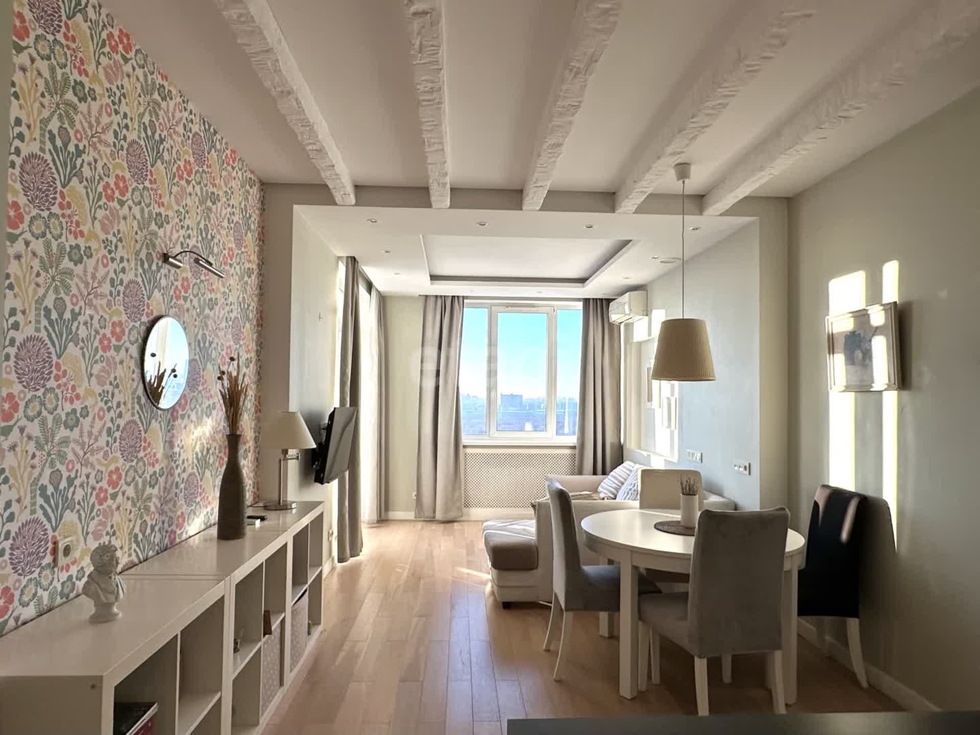 3 комн. квартира, 83.8 м², 19 этаж 
