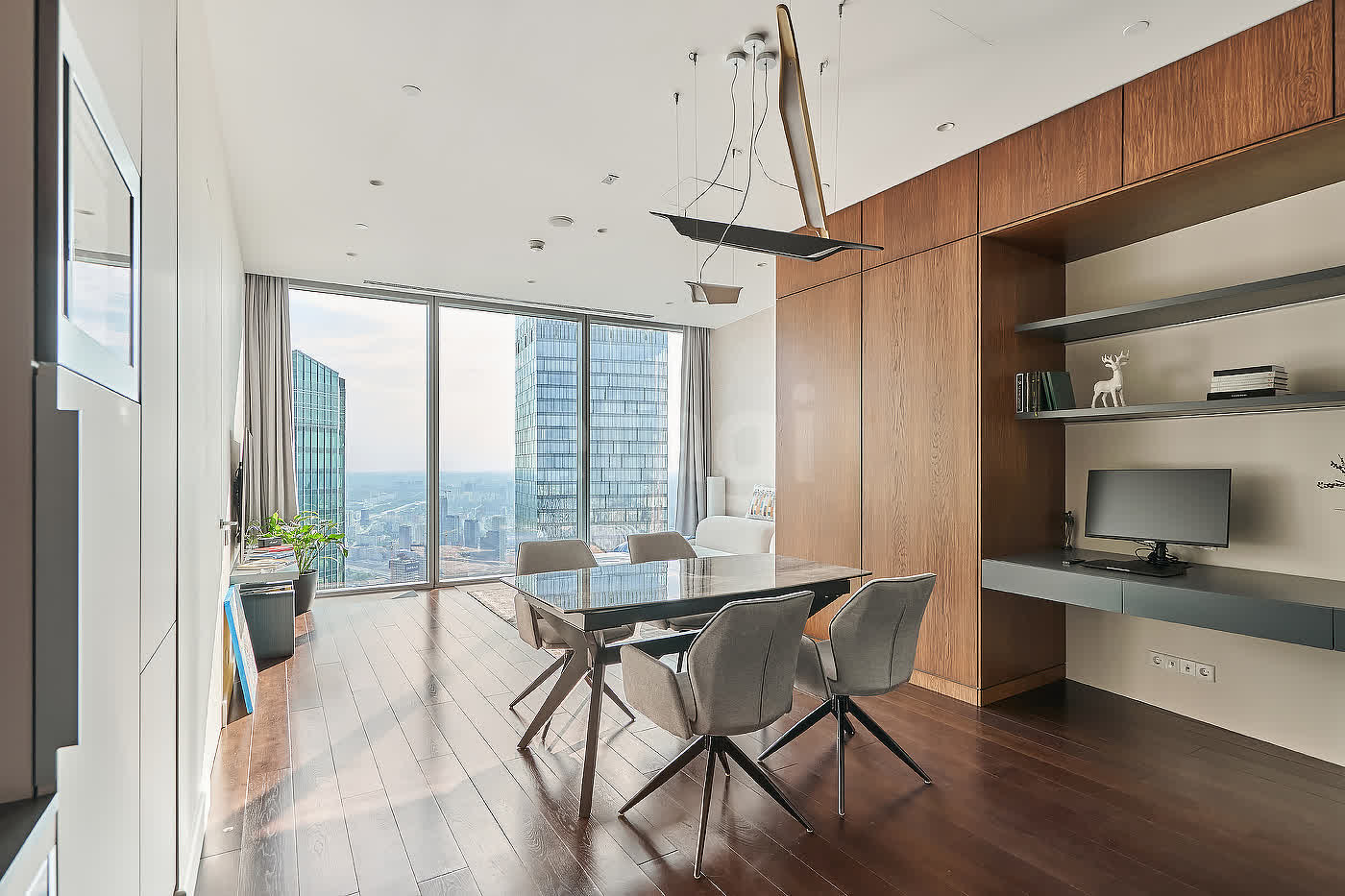 2 комн. квартира, 72.9 м², 79 этаж 