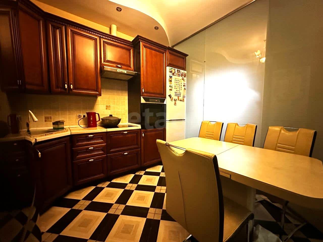 4 комн. квартира, 120 м², 2 этаж 