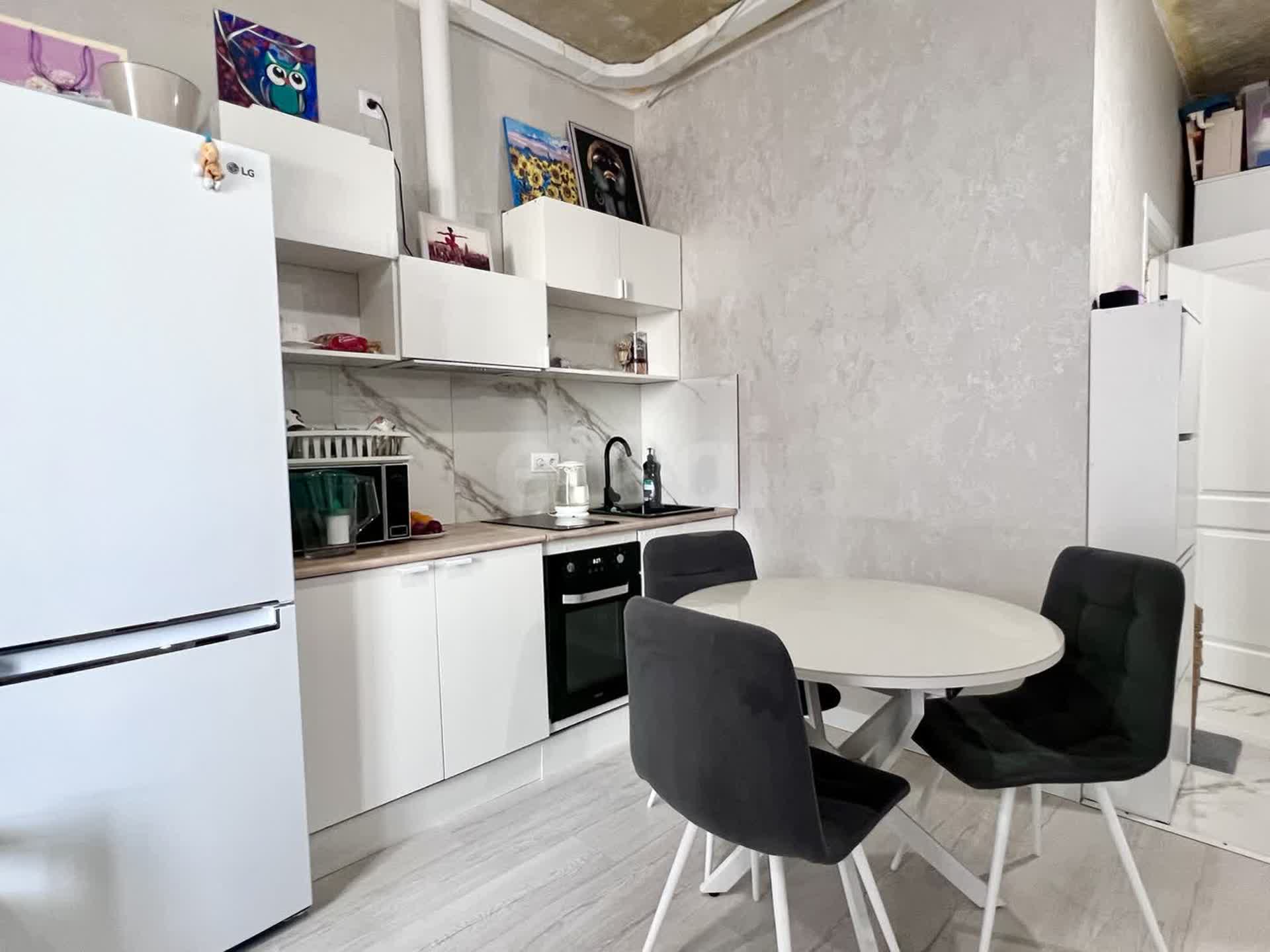 1 комн. квартира, 32 м², 14 этаж 