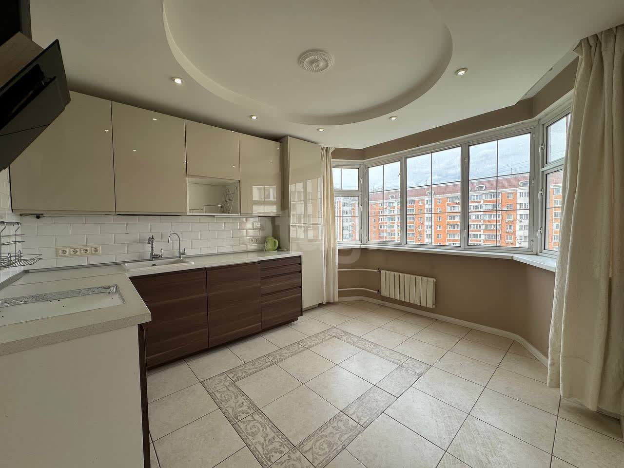 3 комн. квартира, 76.3 м², 12 этаж 