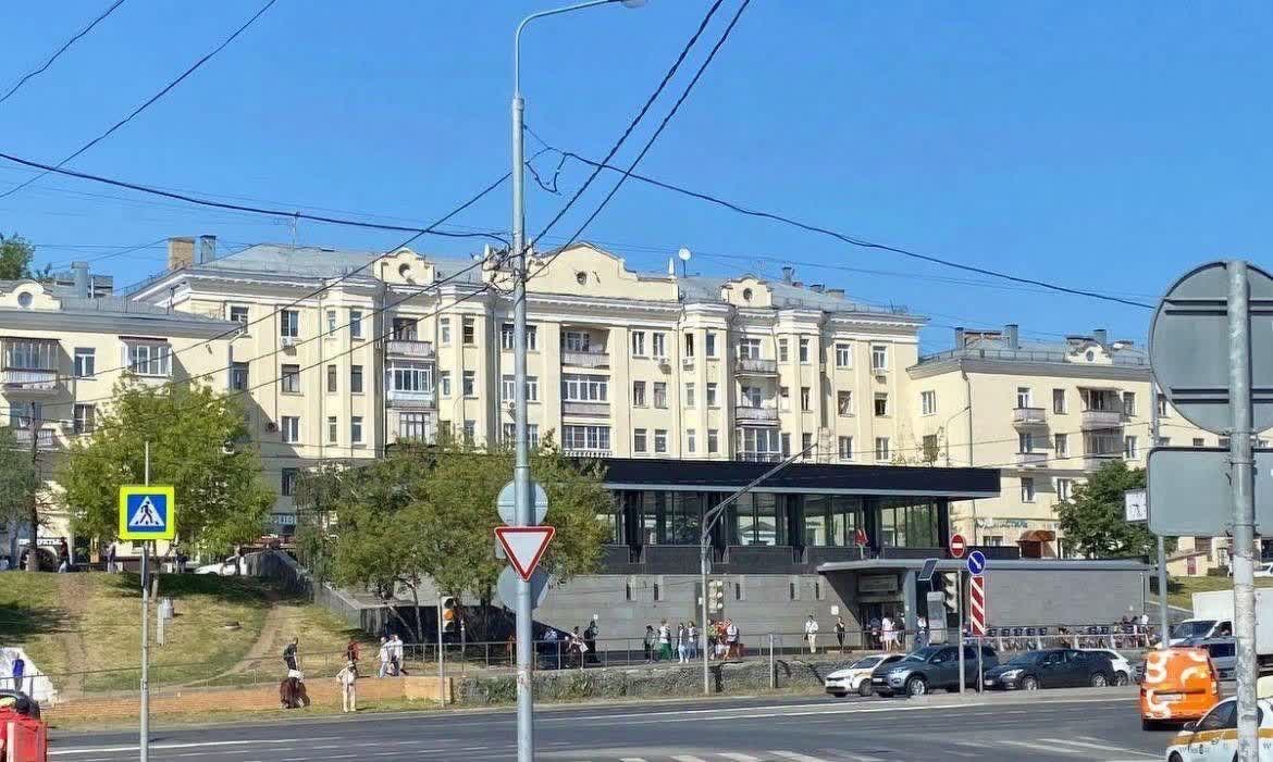 3 комн. квартира, 98.4 м², 2 этаж 