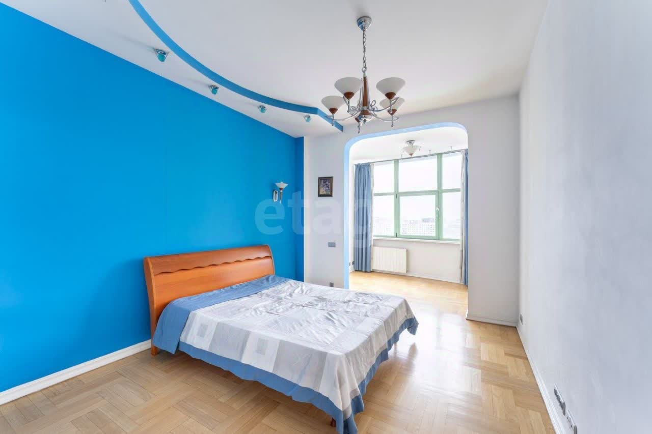 4 комн. квартира, 138 м², 9 этаж 
