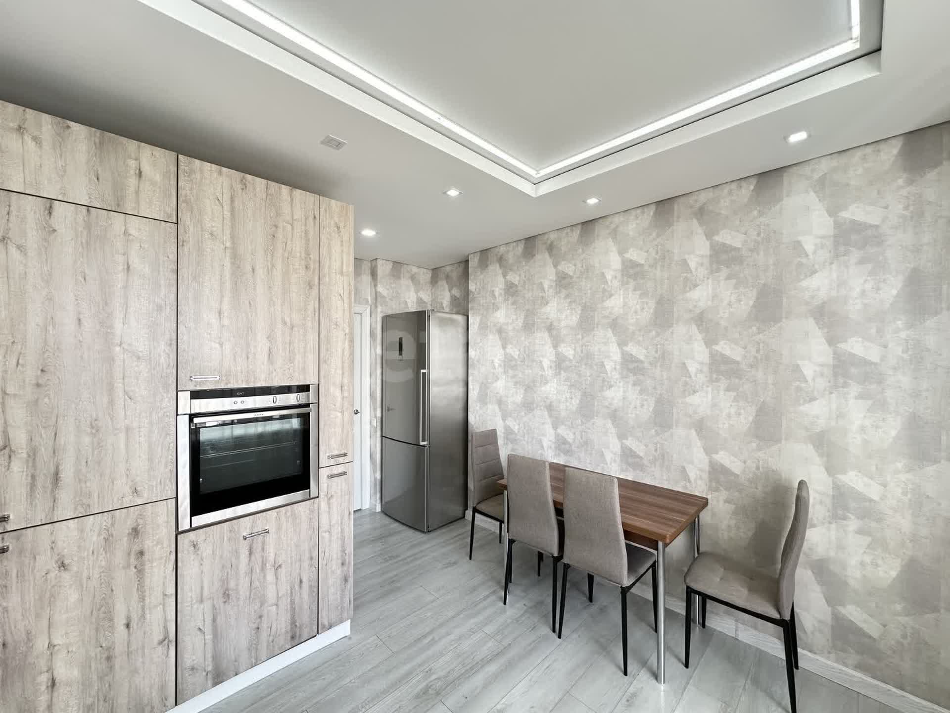 3 комн. квартира, 81.7 м², 12 этаж 
