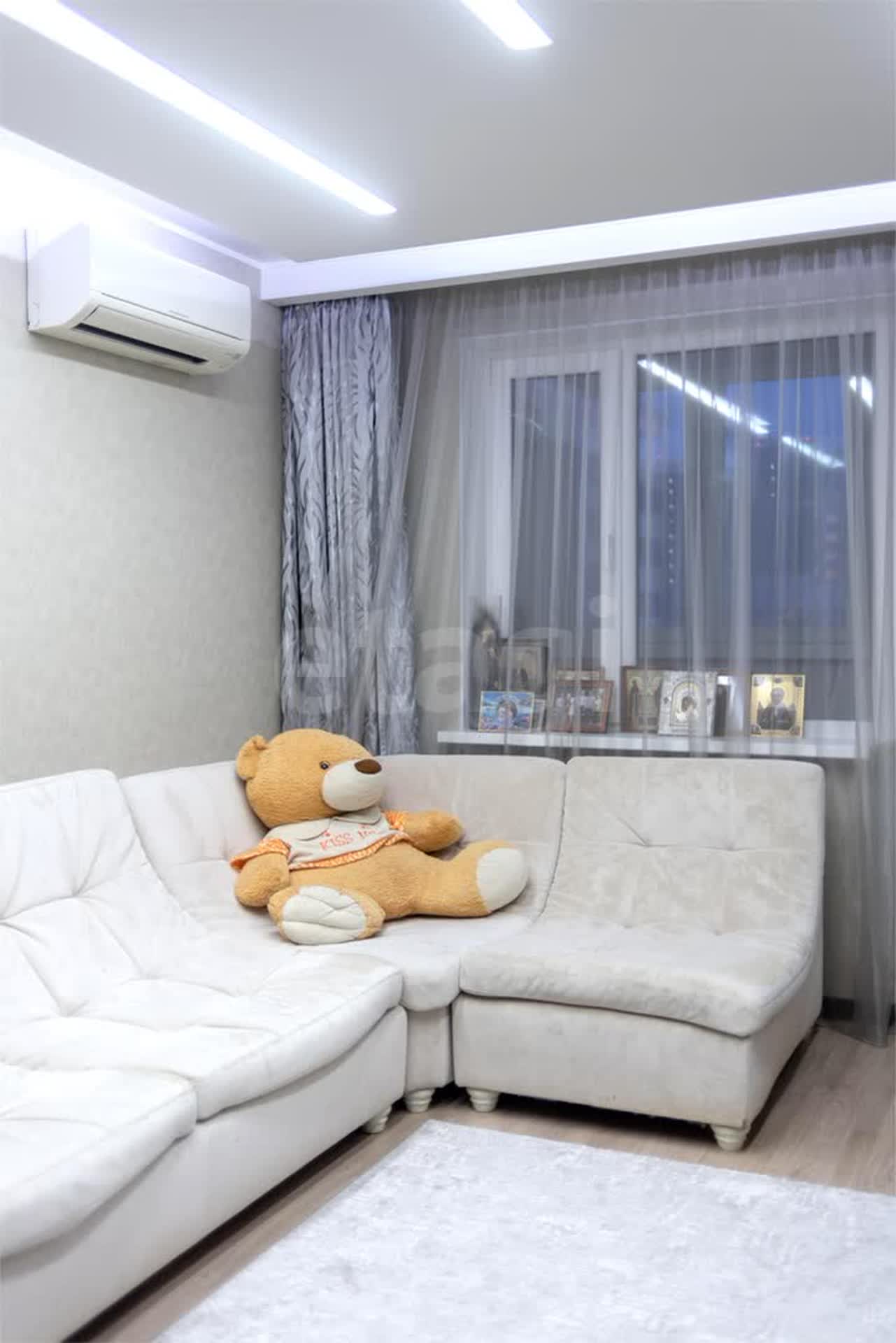 2 комн. квартира, 61 м², 17 этаж 