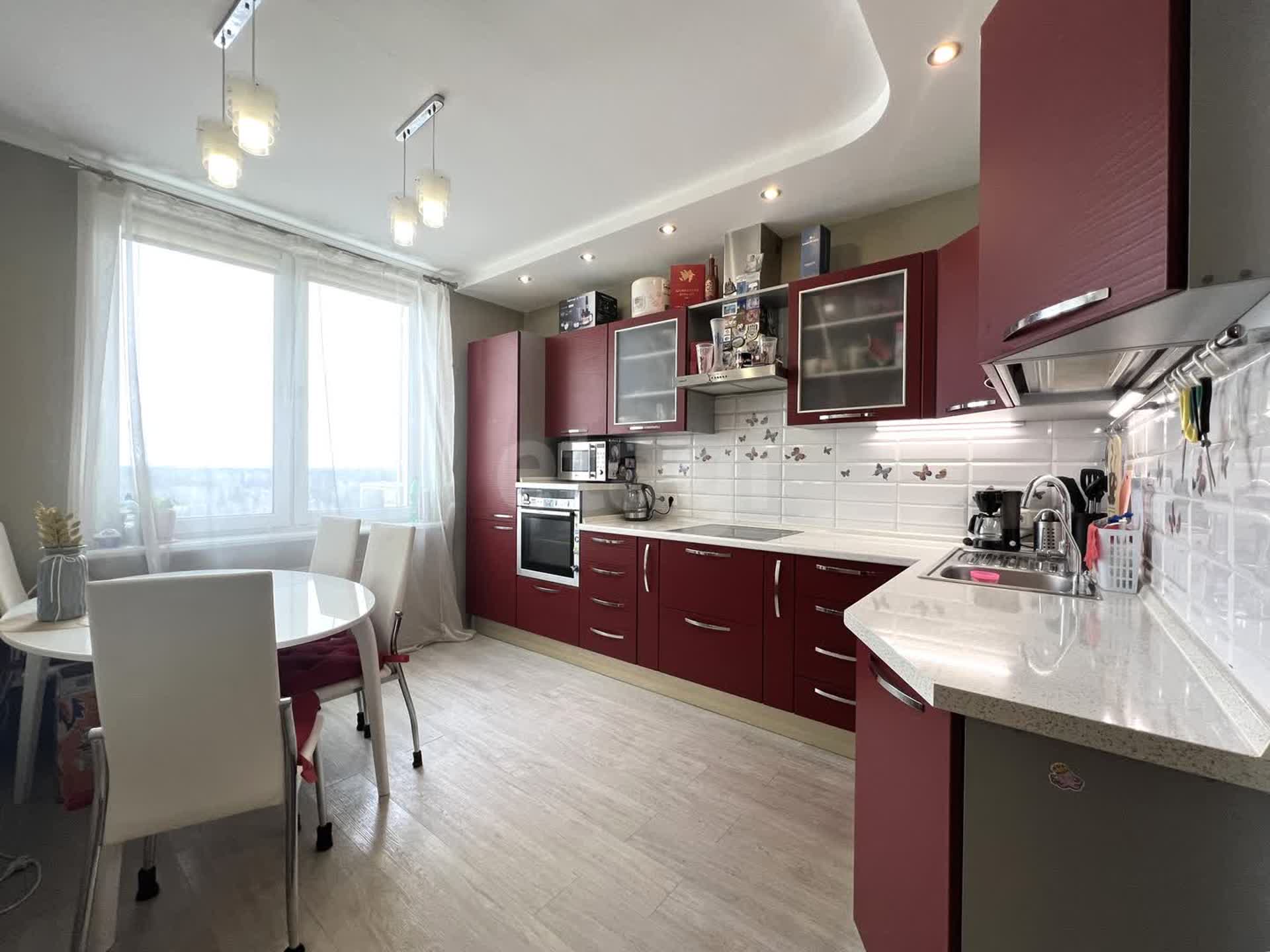 2 комн. квартира, 71.6 м², 12 этаж 