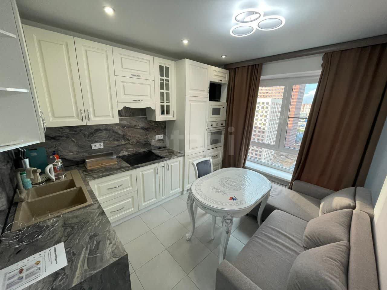 1 комн. квартира, 33.5 м², 15 этаж 