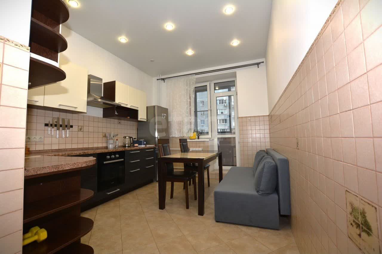 1 комн. квартира, 64 м², 10 этаж 