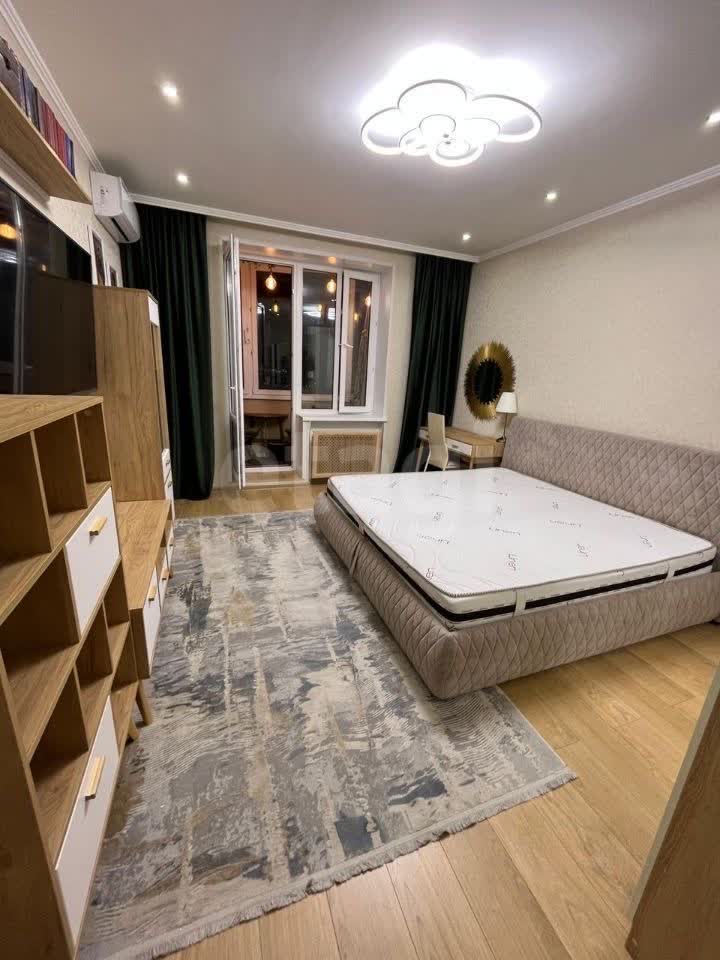 2 комн. квартира, 55.7 м², 18 этаж 