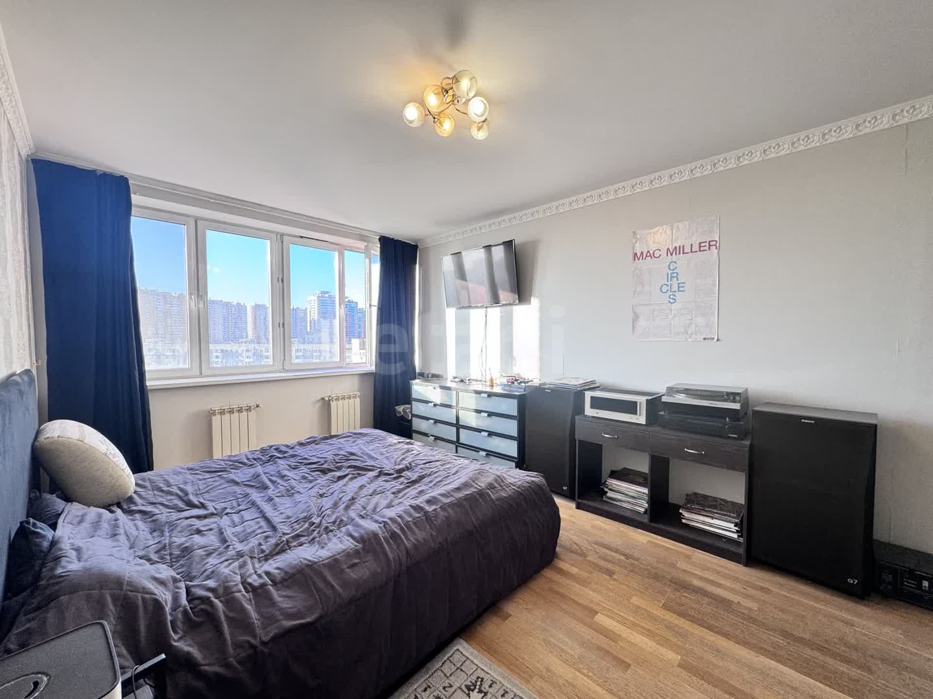 1 комн. квартира, 56.2 м², 10 этаж 