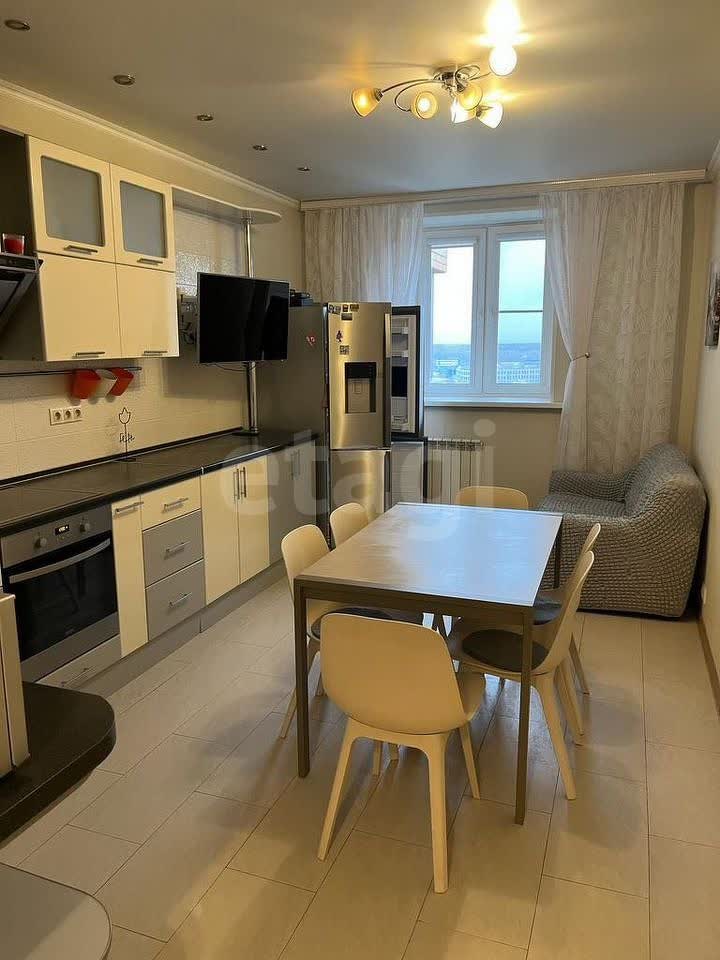 3 комн. квартира, 91.2 м², 16 этаж 