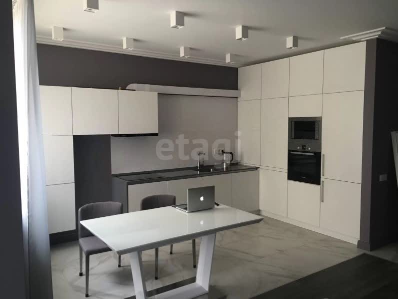 2 комн. квартира, 65 м², 24 этаж 