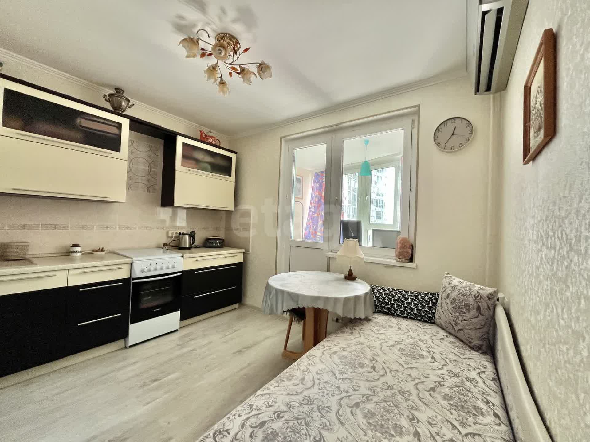 1 комн. квартира, 42 м², 13 этаж 