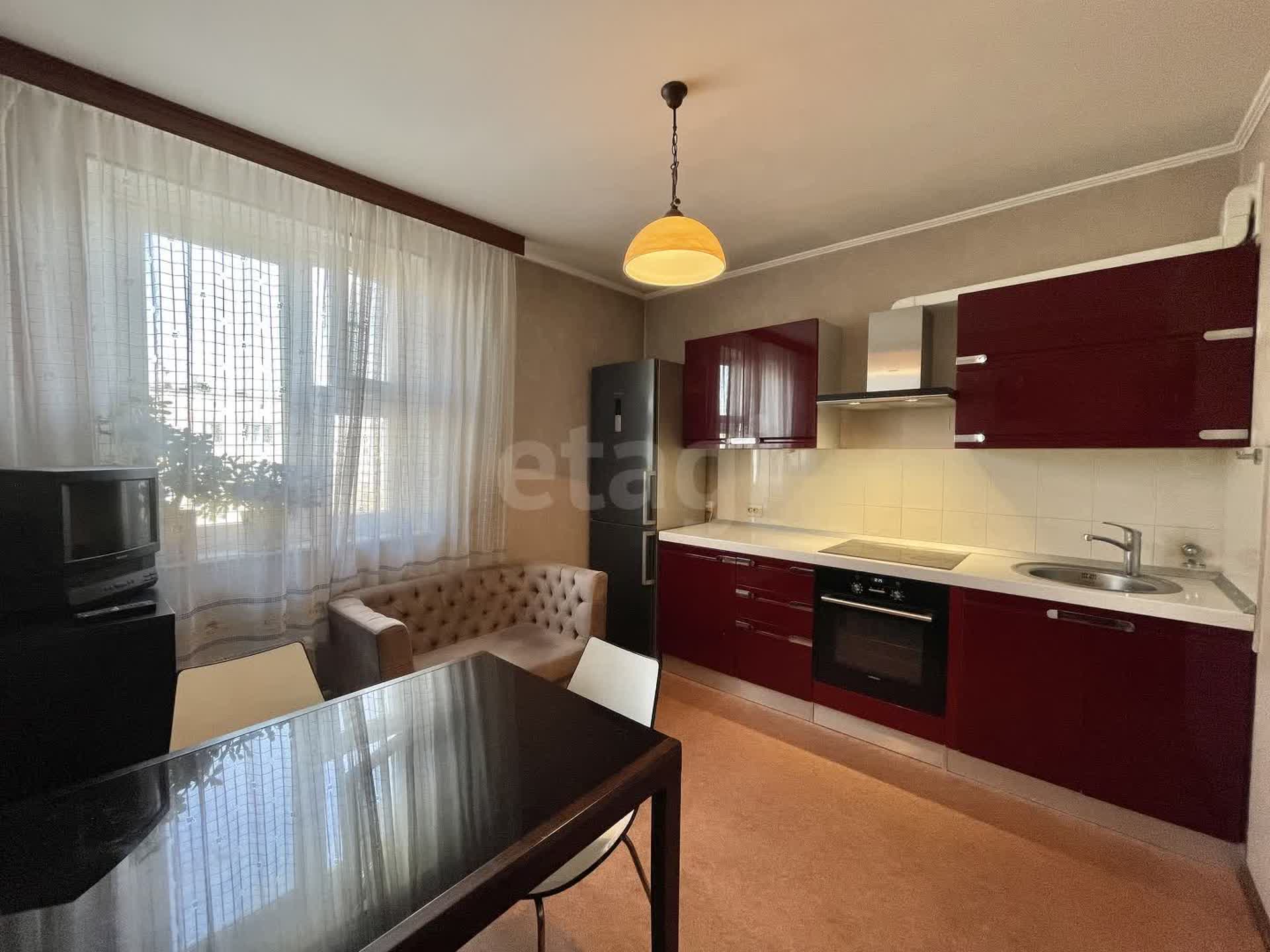 3 комн. квартира, 77.9 м², 8 этаж 