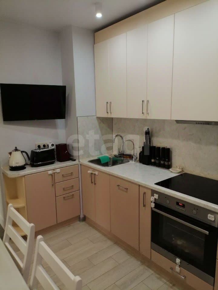 2 комн. квартира, 43 м², 14 этаж 