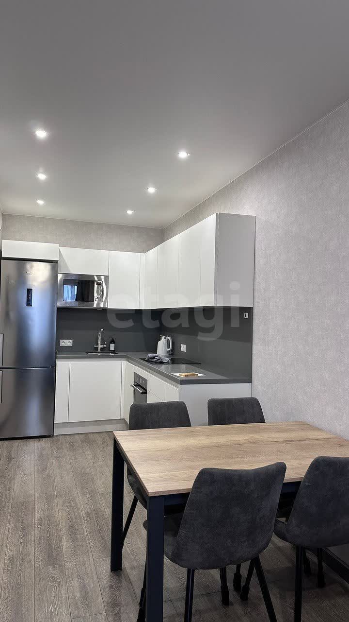 1 комн. квартира, 42.2 м², 15 этаж 