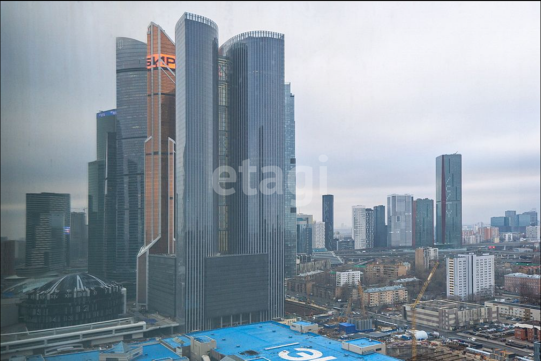 1 комн. квартира, 54.1 м², 57 этаж 