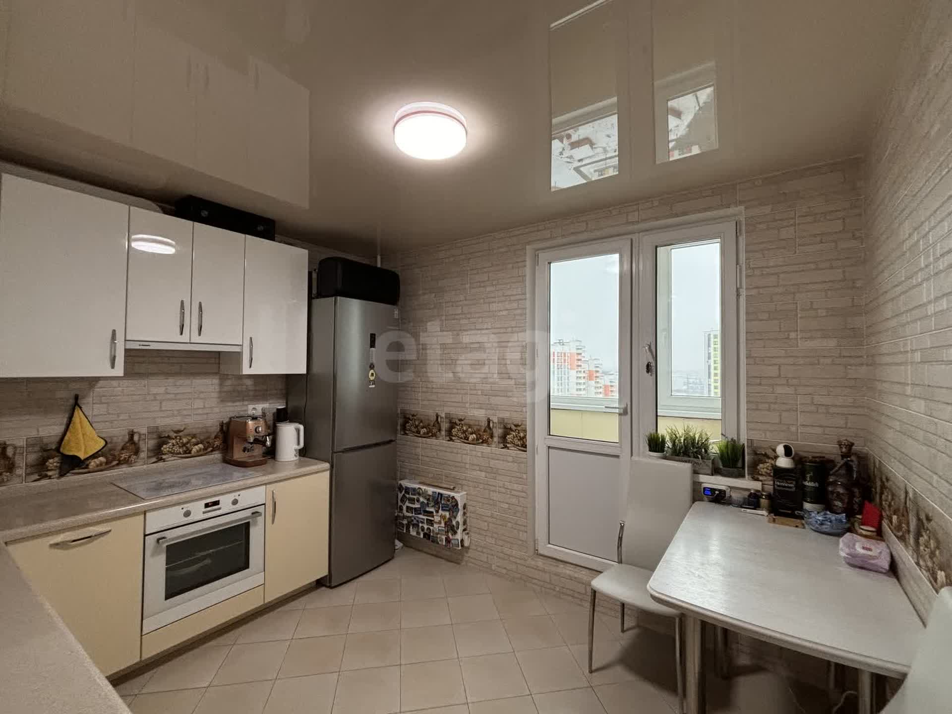 3 комн. квартира, 77.1 м², 22 этаж 