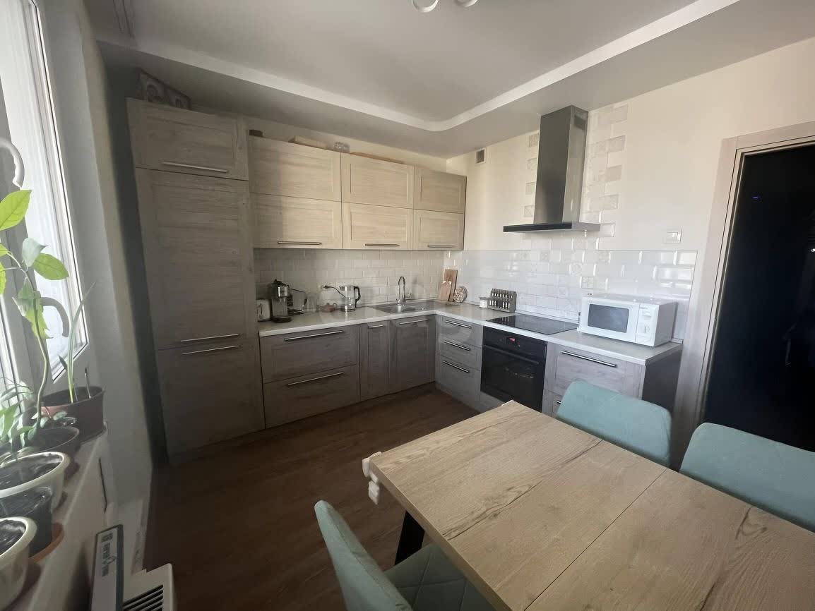 2 комн. квартира, 61.5 м², 11 этаж 