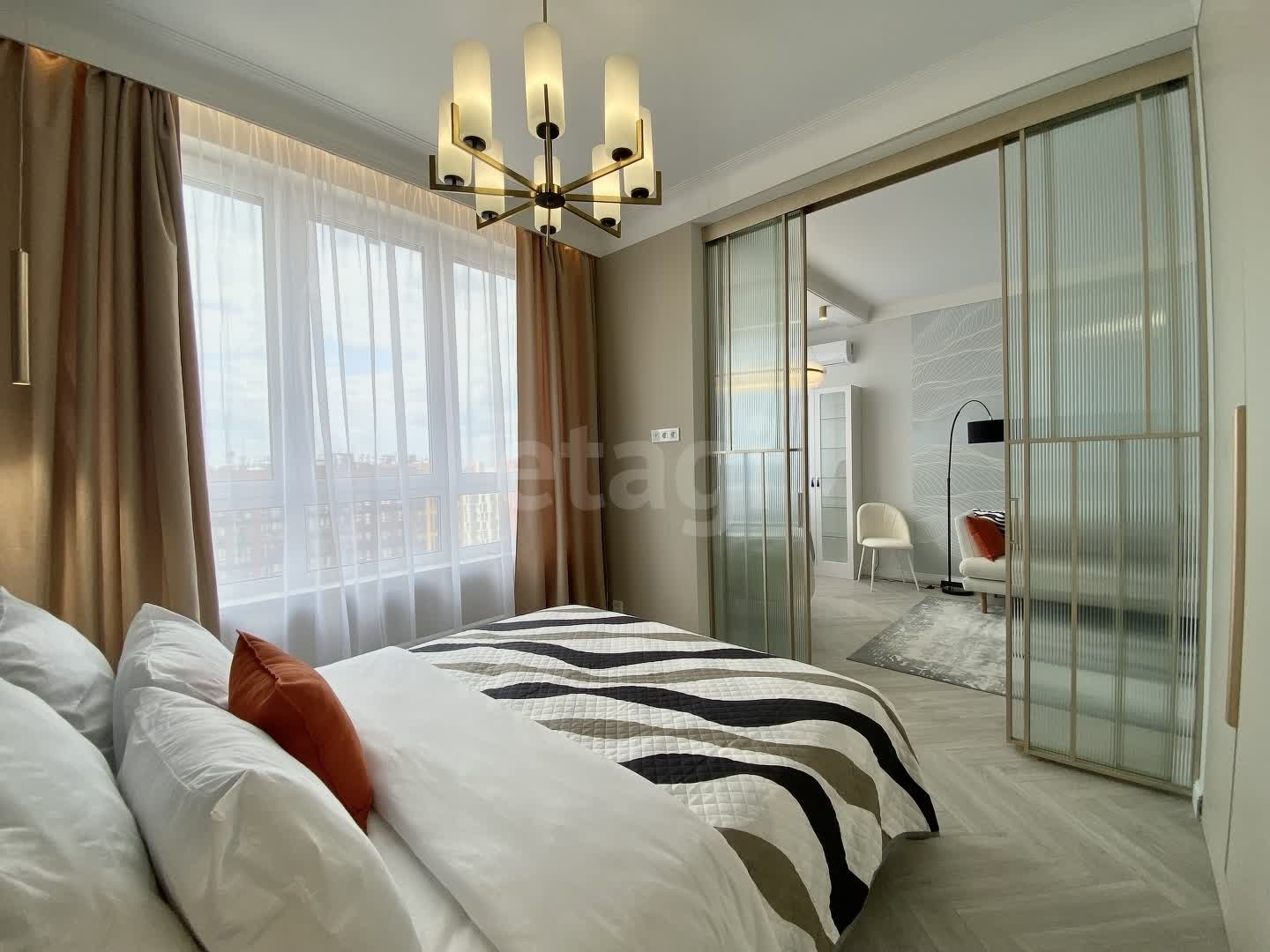 1 комн. квартира, 42 м², 16 этаж 