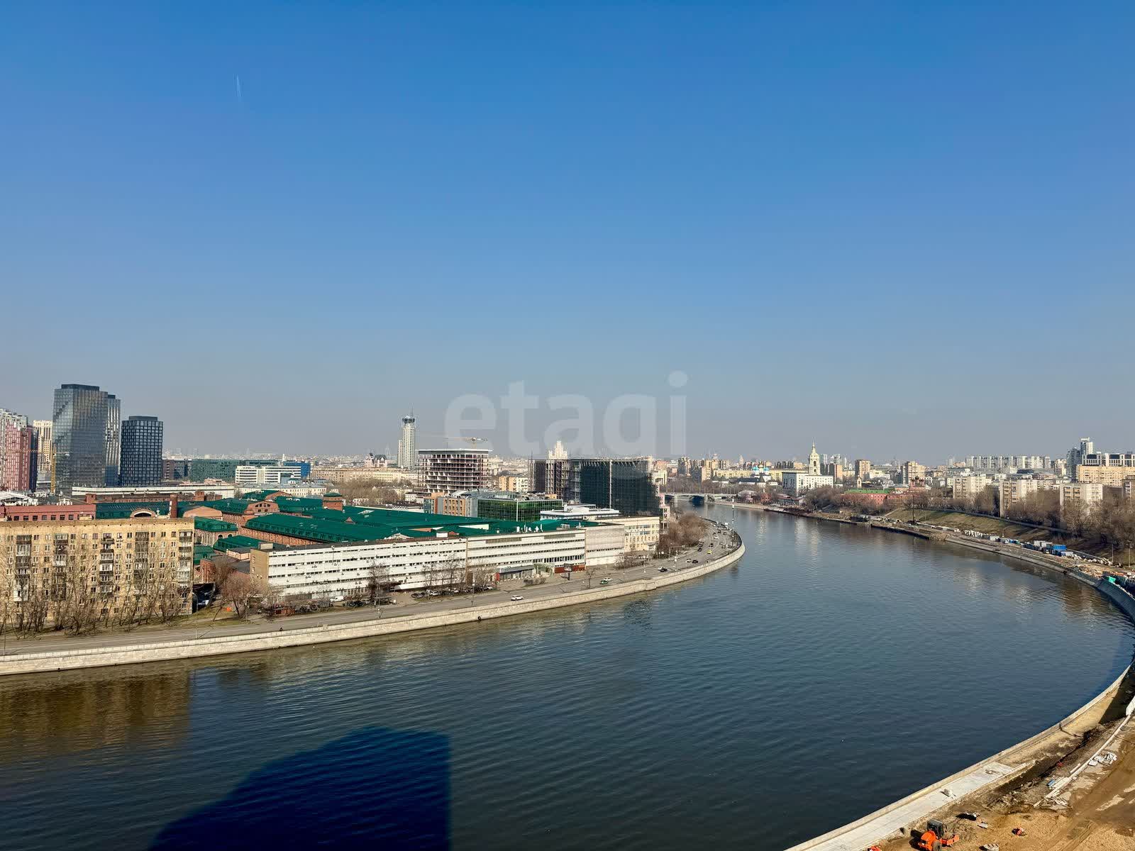 2 комн. квартира, 72.5 м², 13 этаж 
