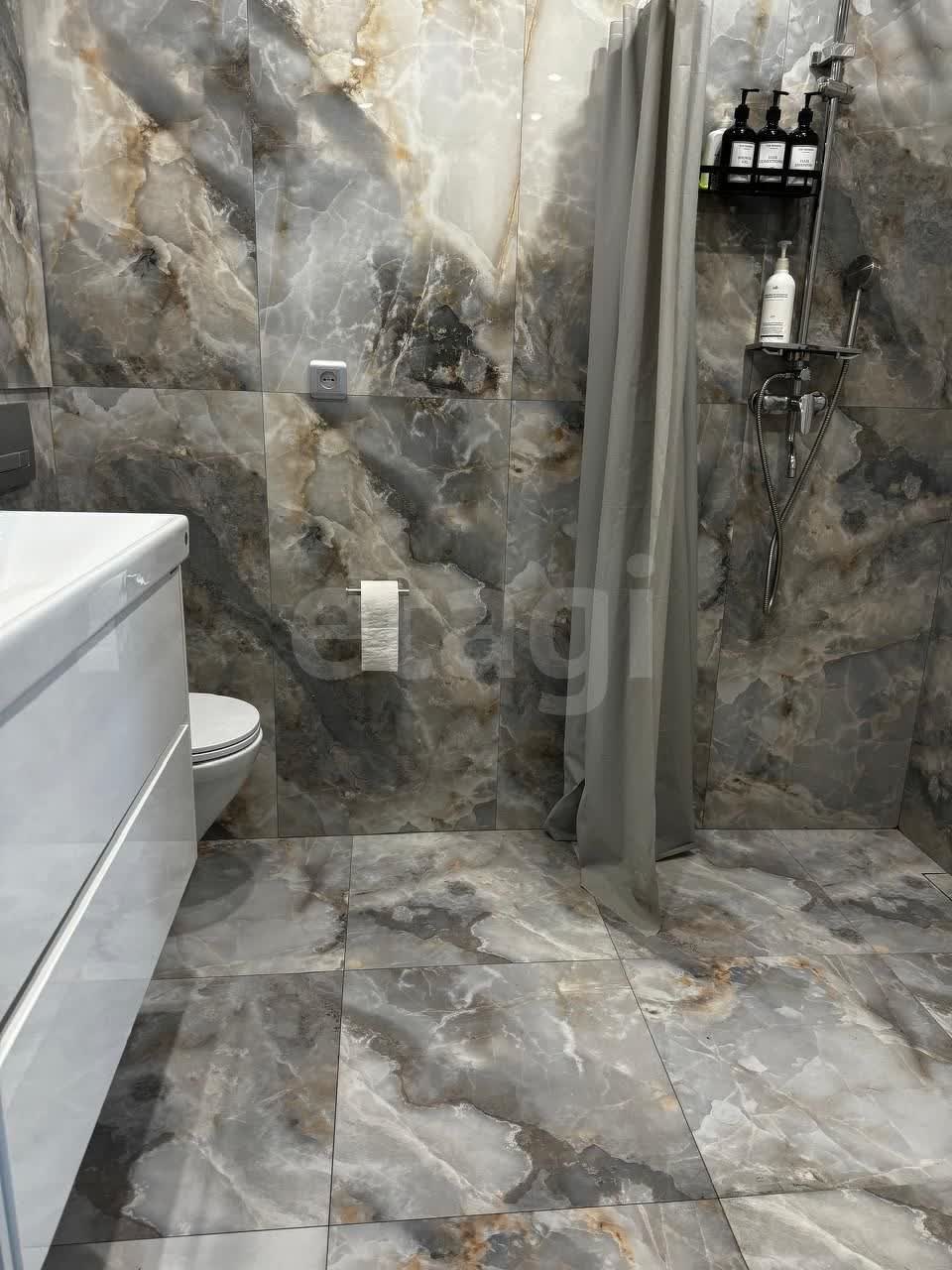 3 комн. квартира, 81.4 м², 22 этаж 