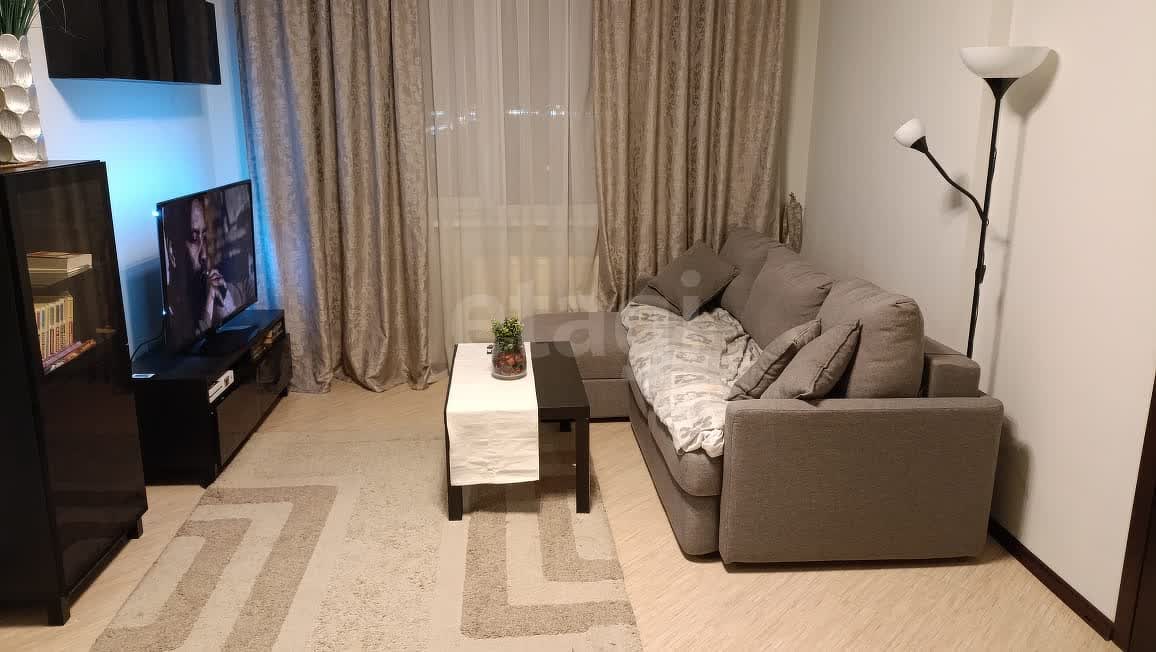 2 комн. квартира, 63.8 м², 13 этаж 