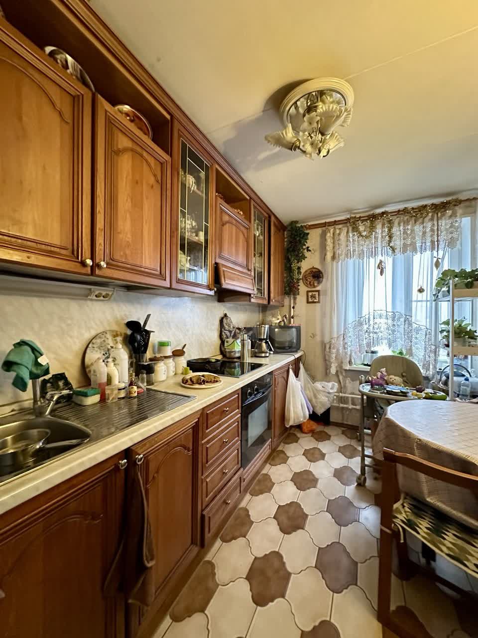 3 комн. квартира, 68 м², 13 этаж 