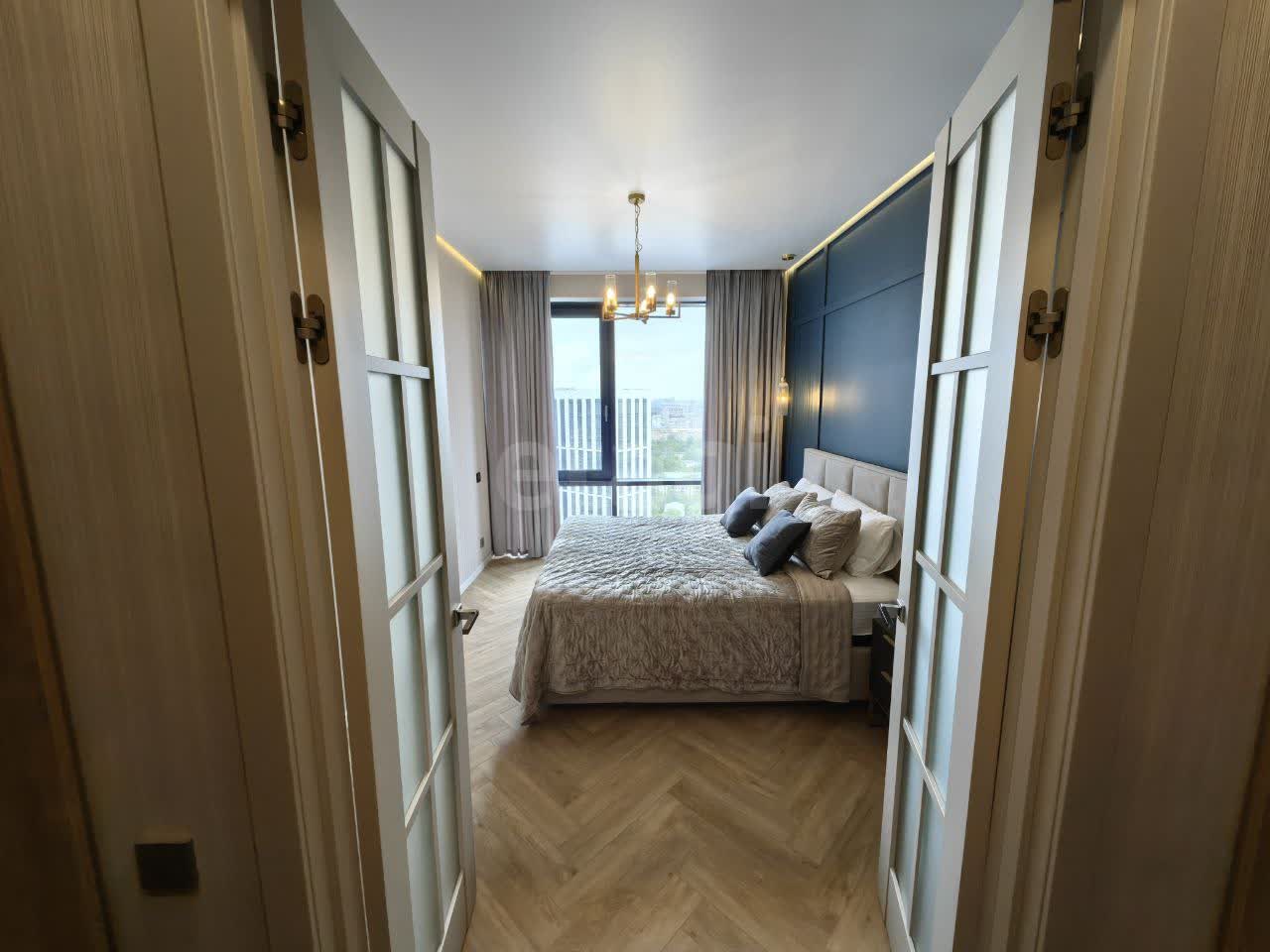 3 комн. квартира, 70 м², 24 этаж 
