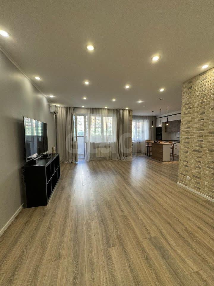 3 комн. квартира, 104 м², 3 этаж 