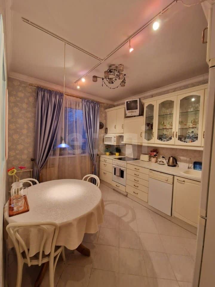 2 комн. квартира, 55.7 м², 4 этаж 