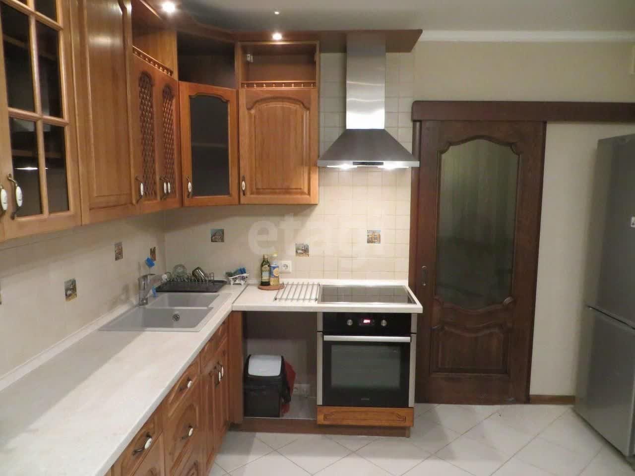 2 комн. квартира, 60.4 м², 16 этаж 