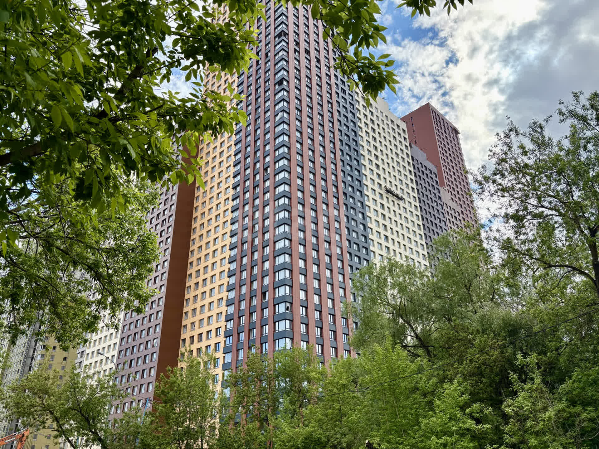 3 комн. квартира, 70.9 м², 42 этаж 
