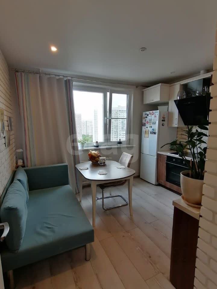 2 комн. квартира, 56.2 м², 15 этаж 
