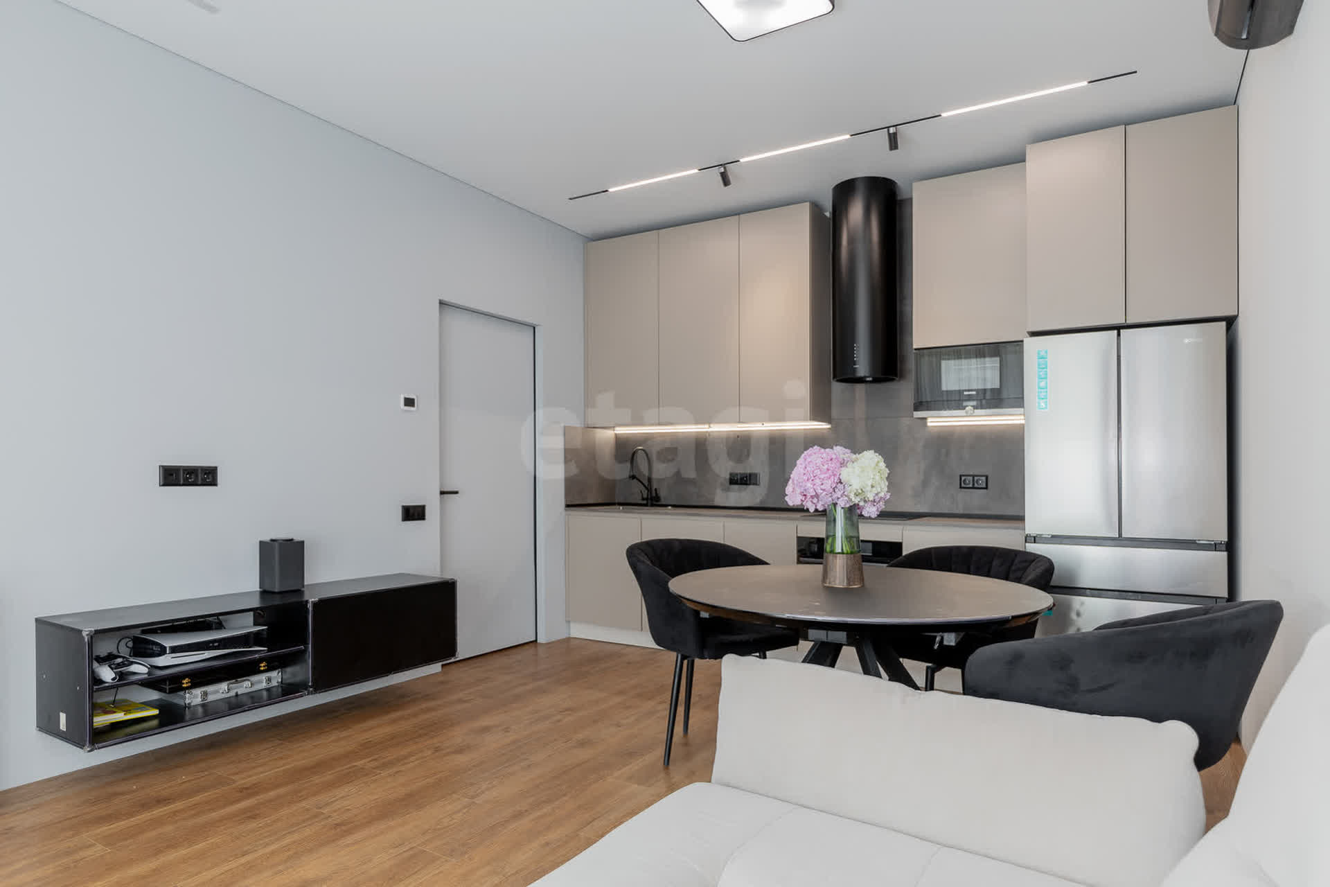 2 комн. квартира, 65.8 м², 5 этаж 