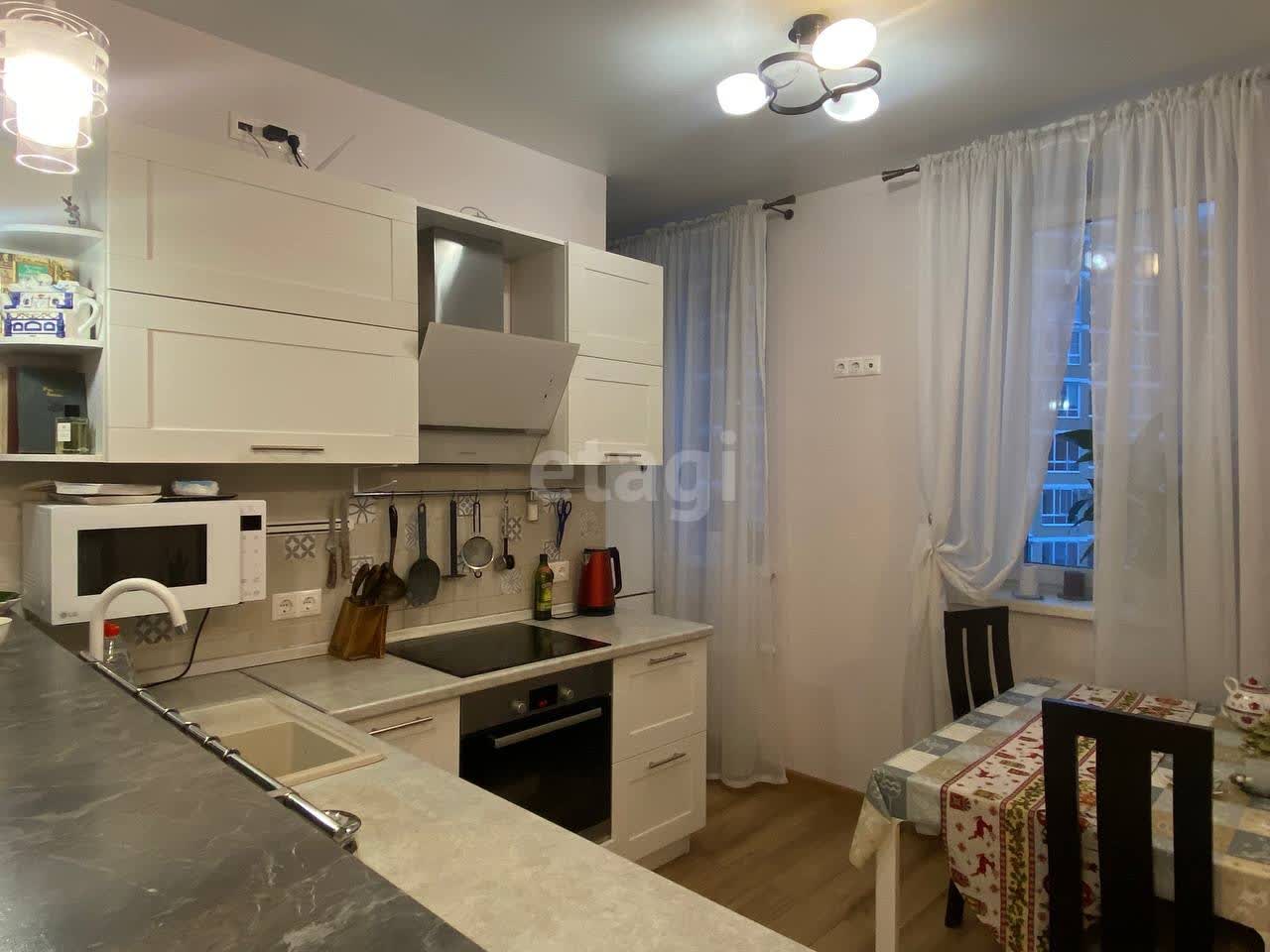 2 комн. квартира, 47.3 м², 12 этаж 