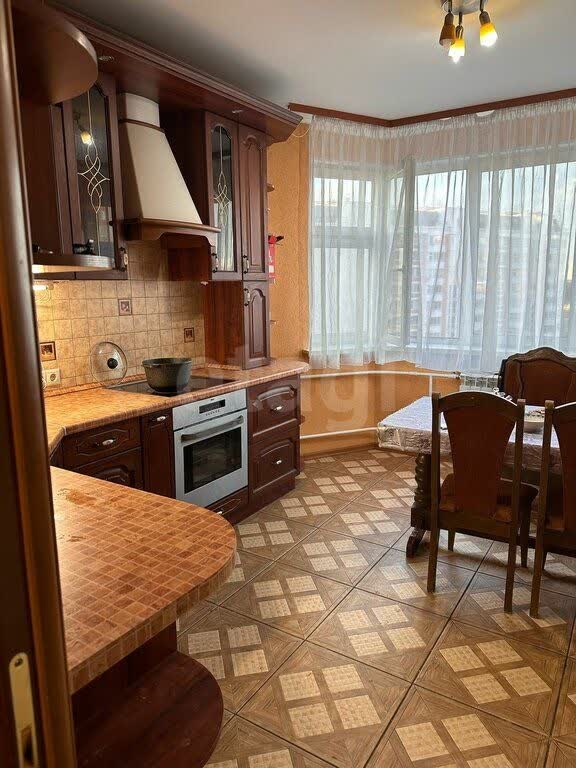 2 комн. квартира, 64 м², 14 этаж 