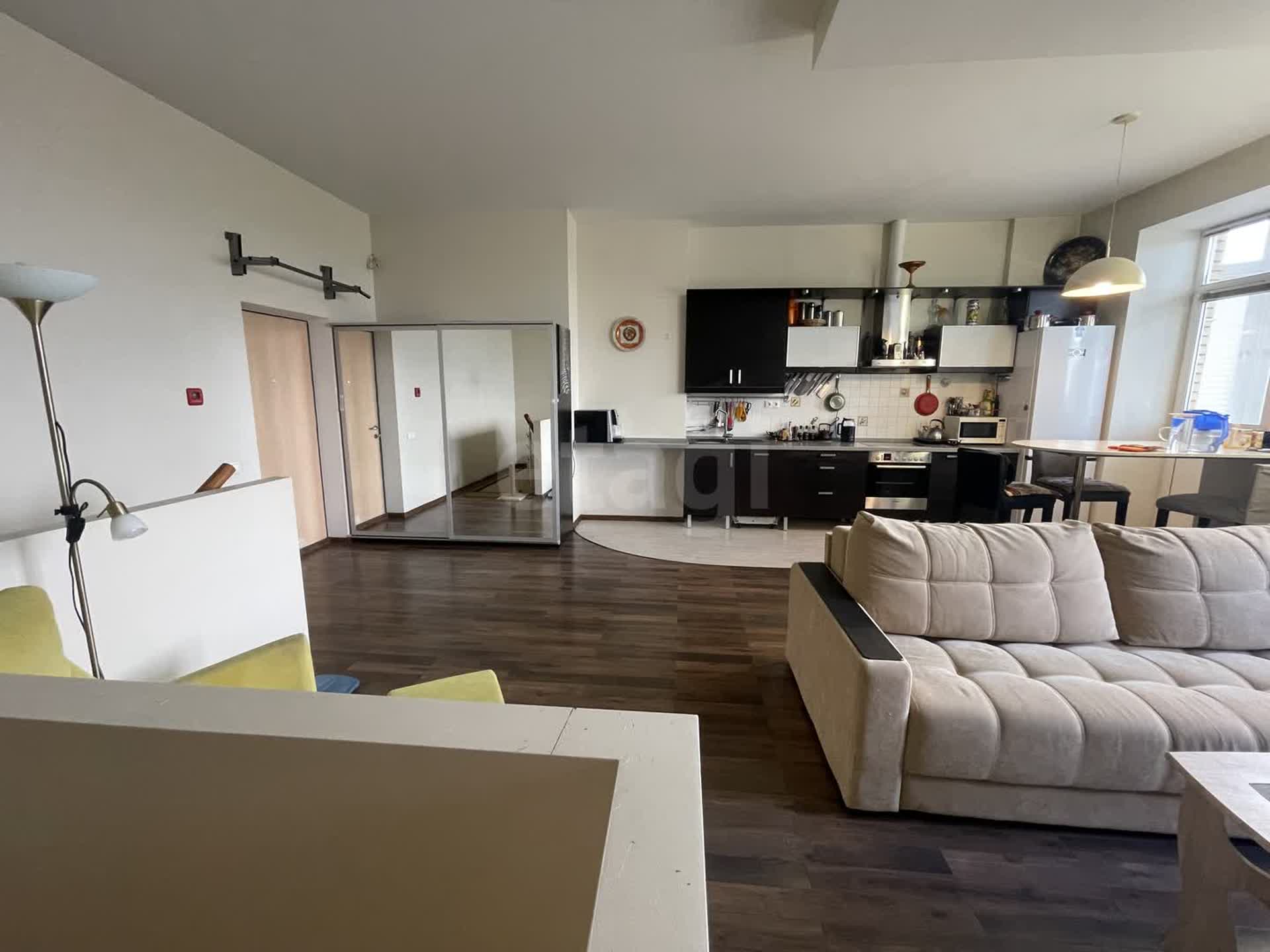 3 комн. квартира, 77 м², 18 этаж 